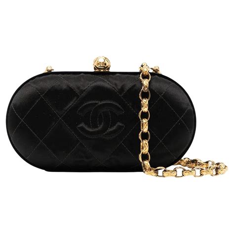 chanel mini clutch with chain